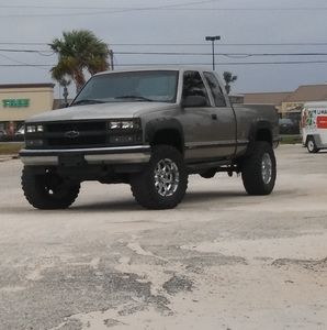 Meet your Posher, Victor